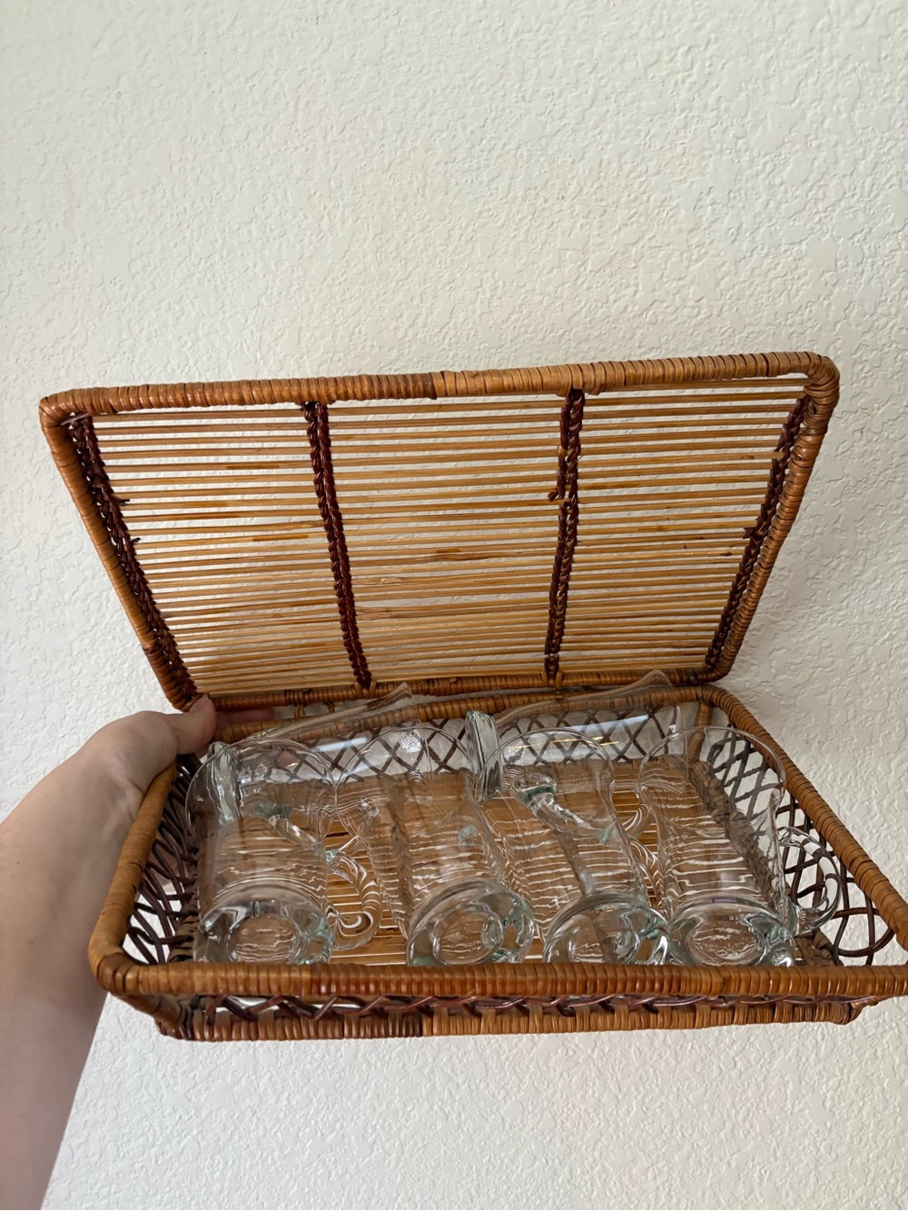 Woven Rattan Basket With Set of 6 Coffee/Cappuccino Mugs